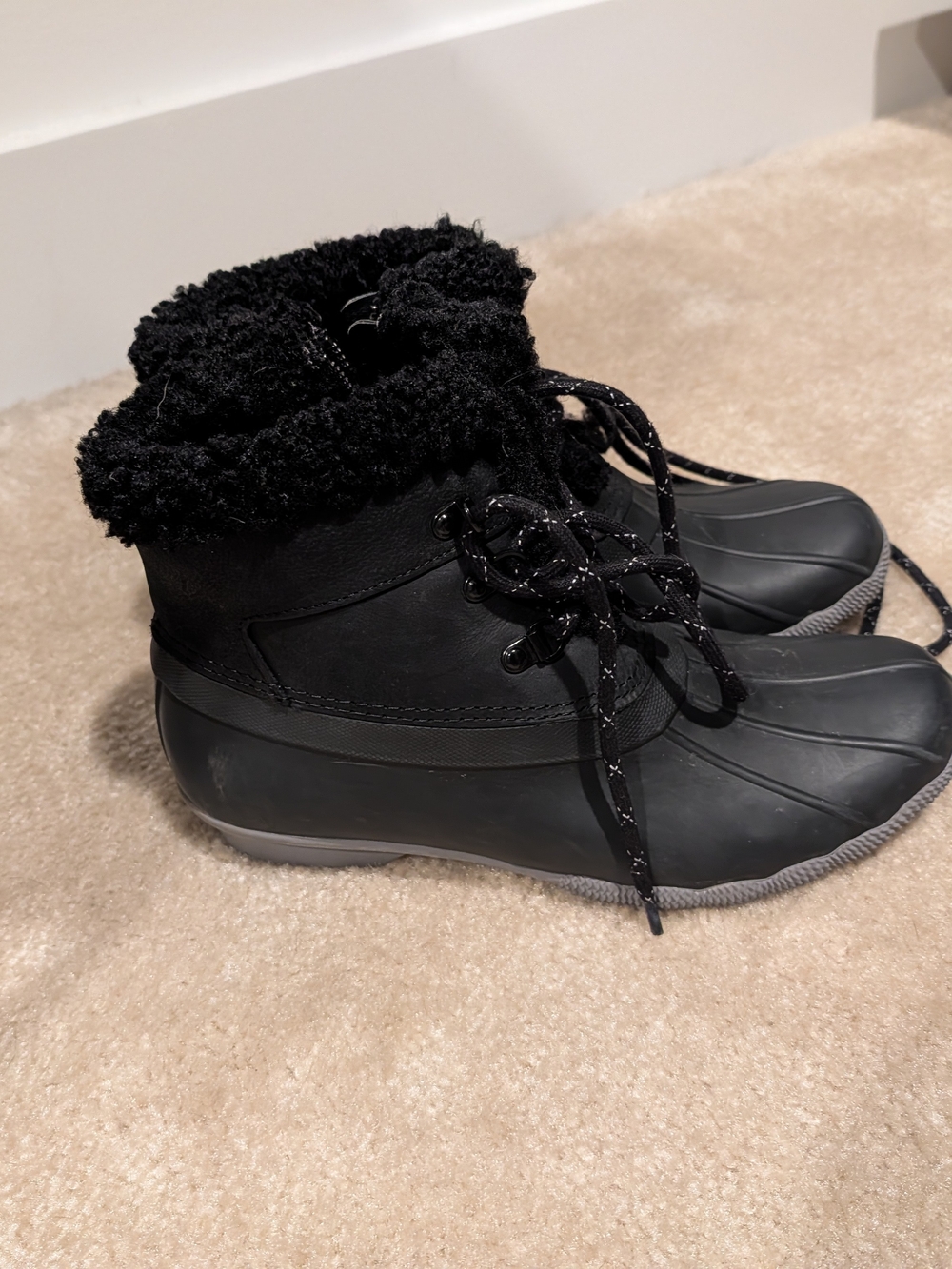 EUC Sperry Black Fleece-Lined Waterproof Duck Boots